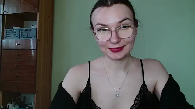 LooveELLYx online show from February 5, 2:48 pm