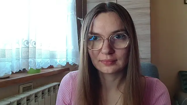 LooveELLYx online show from October 31, 7:31 am