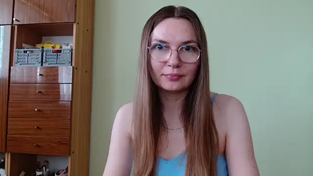 LooveELLYx online show from June 16, 6:27 am