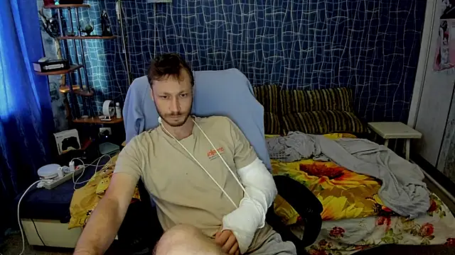 CuteBoy228 online show from May 31, 9:05 am