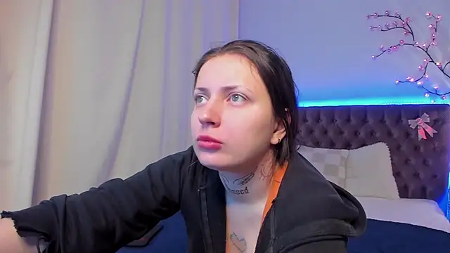 LilaVame online show from November 1, 8:44 pm