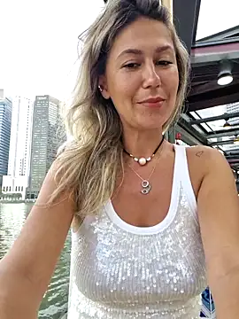 CelynaRoss online show from February 27, 10:04 am