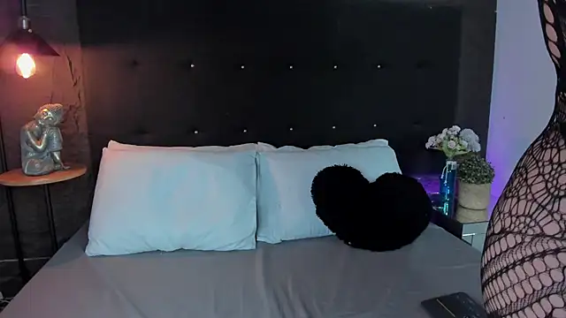 Rose Blossom online show from December 3, 5:15 am