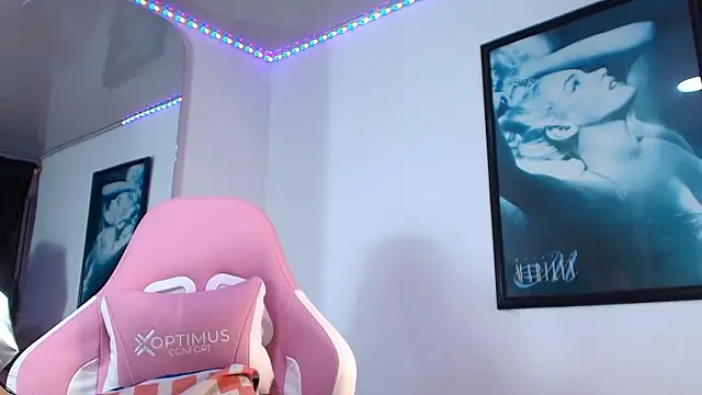 GraceWallace  online show from February 5, 3:00 am