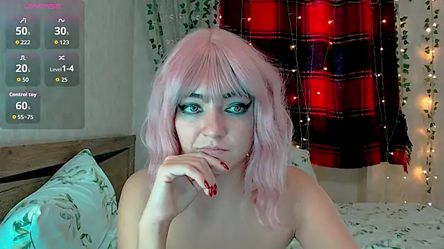 Snapshot of MagicPink chatting on November 1, 11:56 am MagicPink online show from November 1, 11:56 am