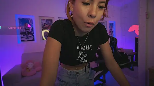 DahliaGrey online show from May 7, 11:37 am