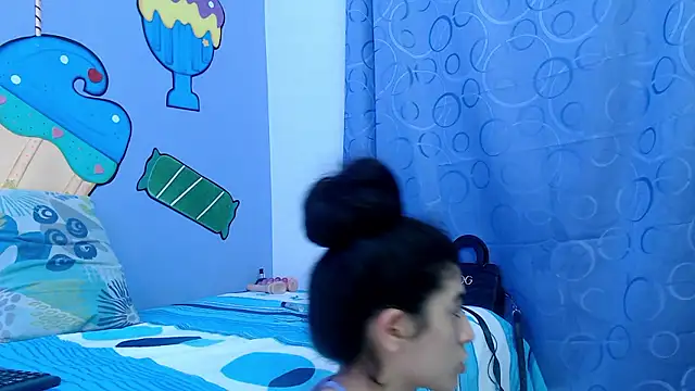 skinnykalitzo18 online show from January 10, 1:57 pm