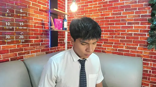 Snapshot of Thiago_Kozak chatting on April 1, 1:52 pm Thiago Kozak online show from April 1, 1:52 pm