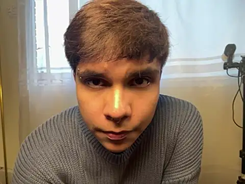 Snapshot of Thiago_Kozak chatting on April 15, 10:32 pm Thiago Kozak online show from April 15, 10:32 pm