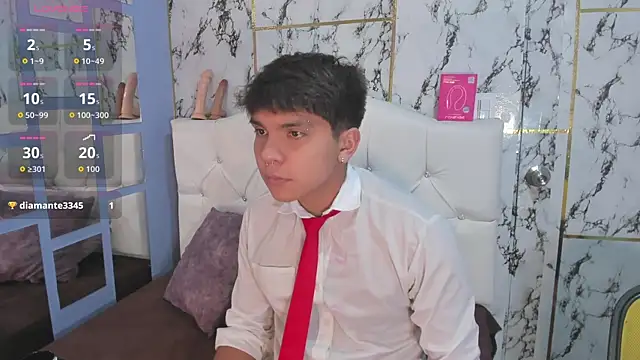 Snapshot of Thiago_Kozak chatting on April 20, 1:36 pm Thiago Kozak online show from April 20, 1:36 pm