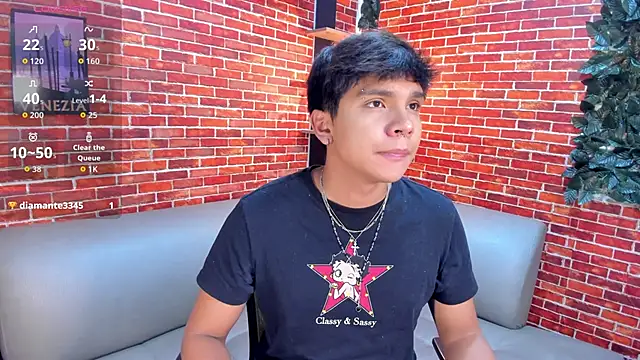 Snapshot of Thiago_Kozak chatting on May 5, 1:41 pm Thiago Kozak online show from May 5, 1:41 pm