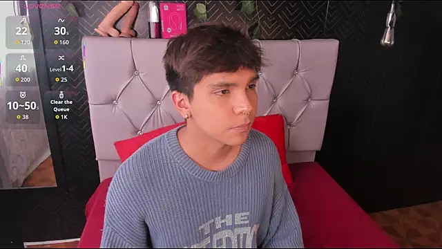 Snapshot of Thiago_Kozak chatting on June 3, 7:41 pm Thiago Kozak online show from June 3, 7:41 pm