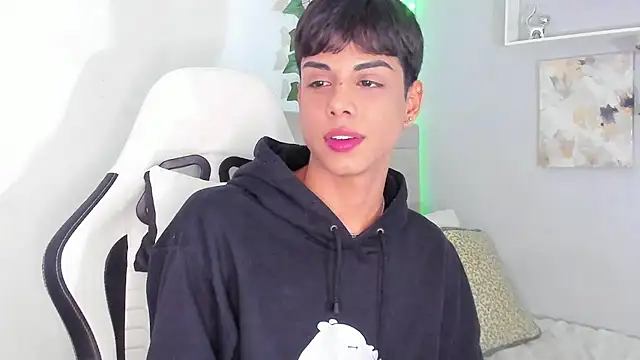 Thomas wil online show from October 26, 7:47 am