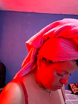 Hanna Kieran online show from November 19, 3:23 pm