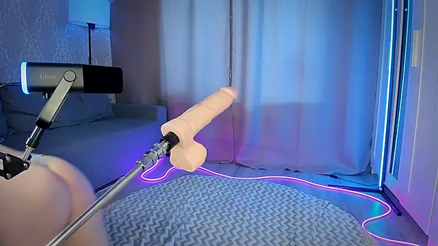 Snapshot of Juicy_Vikki chatting on March 6, 10:45 am Juicy Vikki online show from March 6, 10:45 am