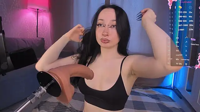 Snapshot of Juicy_Vikki chatting on March 18, 11:13 am Juicy Vikki online show from March 18, 11:13 am