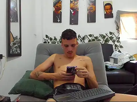 Latins Boss online show from July 10, 5:48 pm