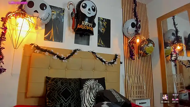 Snapshot of alesziarose chatting on October 27, 7:40 pm alesziarose online show from October 27, 7:40 pm