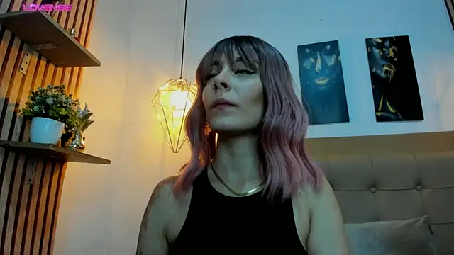 Snapshot of alesziarose chatting on November 11, 5:46 pm alesziarose online show from November 11, 5:46 pm