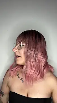 Snapshot of alesziarose chatting on November 19, 5:35 pm alesziarose online show from November 19, 5:35 pm