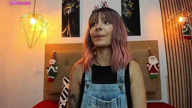 Snapshot of alesziarose chatting on November 25, 7:03 pm alesziarose online show from November 25, 7:03 pm