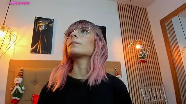 Snapshot of alesziarose chatting on November 27, 6:54 pm alesziarose online show from November 27, 6:54 pm