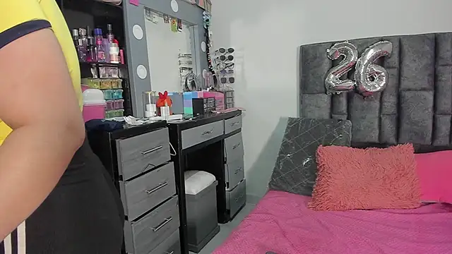 Esmeraldaa- online show from March 19, 4:38 am