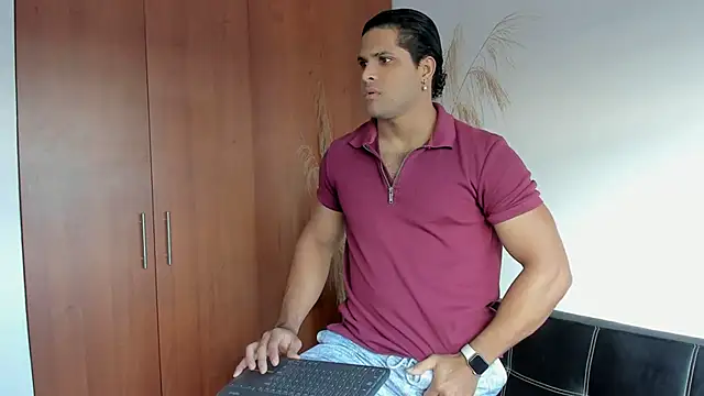 Snapshot of Evansdark1 chatting on October 12, 9:47 pm Evansdark1 online show from October 12, 9:47 pm