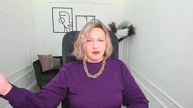 NinaStarle online show from November 5, 4:23 am