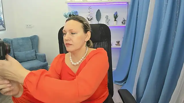 NinaStarle online show from February 1, 5:28 am