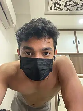 Snapshot of Dark_2465 chatting on March 26, 3:34 am Dark 2465 online show from March 26, 3:34 am