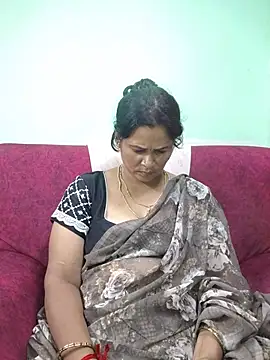 tamilaruvi online show from July 28, 3:21 pm