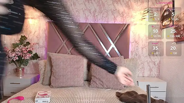 Snapshot of Aliice1_ chatting on November 25, 8:09 pm Aliice1 online show from November 25, 8:09 pm