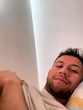 Michaell Spinelly online show from December 5, 2:58 pm