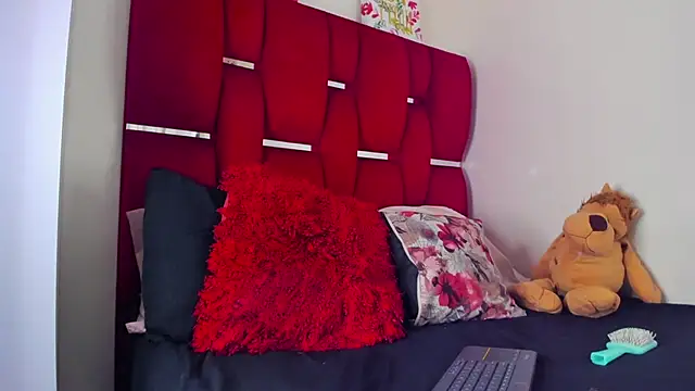 Snapshot of Camila_hot_ts chatting on October 16, 4:52 pm Camila hot ts online show from October 16, 4:52 pm