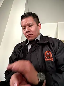 Snapshot of Manu0586 chatting on January 12, 1:27 pm Manu0586 online show from January 12, 1:27 pm