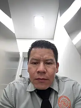 Snapshot of Manu0586 chatting on January 15, 5:45 am Manu0586 online show from January 15, 5:45 am