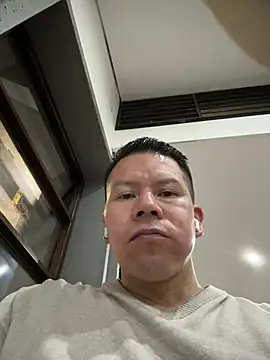 Snapshot of Manu0586 chatting on February 16, 11:34 pm Manu0586 online show from February 16, 11:34 pm