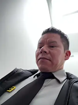 Manu0586 online show from April 11, 1:26 pm