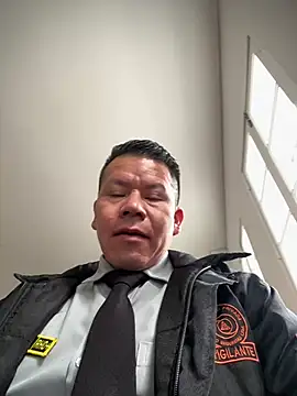Snapshot of Manu0586 chatting on May 17, 12:34 pm Manu0586 online show from May 17, 12:34 pm