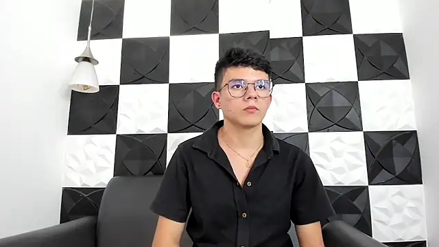 AndyFame1 online show from December 17, 6:47 pm