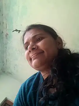 Snapshot of couple_71 chatting on December 1, 5:01 am couple 71 online show from December 1, 5:01 am