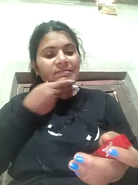 Snapshot of couple_71 chatting on December 14, 6:08 am couple 71 online show from December 14, 6:08 am