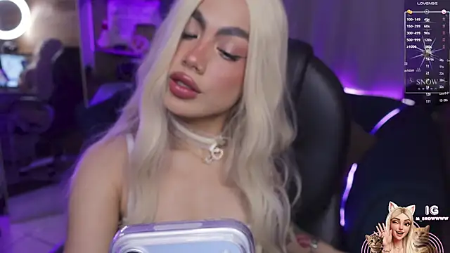 Snapshot of Miila_snow chatting on February 16, 8:05 pm Miila snow online show from February 16, 8:05 pm