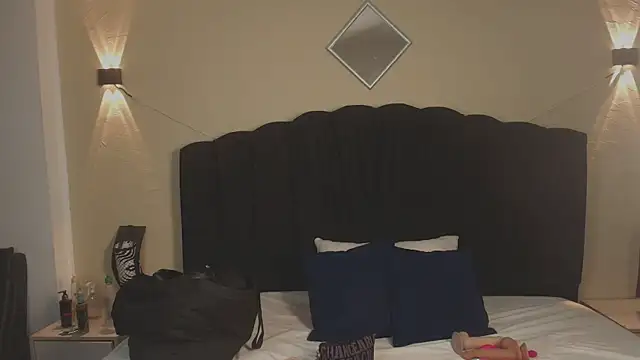 Snapshot of MiaVelvett_ chatting on September 10, 11:43 am MiaVelvett online show from September 10, 11:43 am