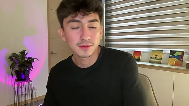 sweettaaron01 online show from October 8, 6:27 pm