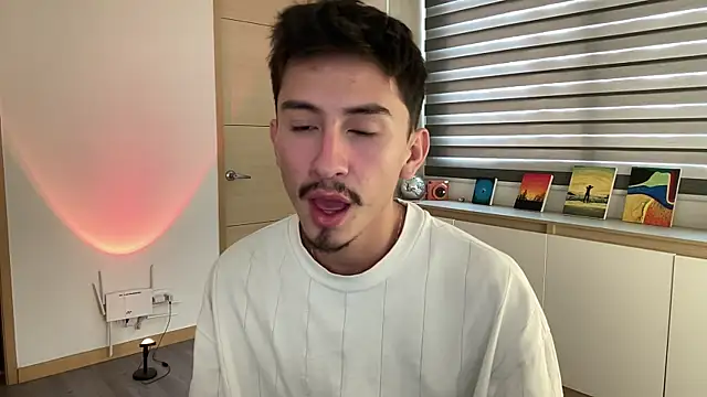 sweettaaron01 online show from November 14, 6:06 pm