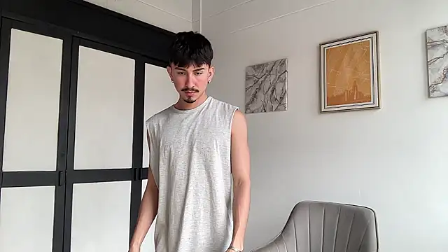 sweettaaron01 online show from February 16, 5:42 pm