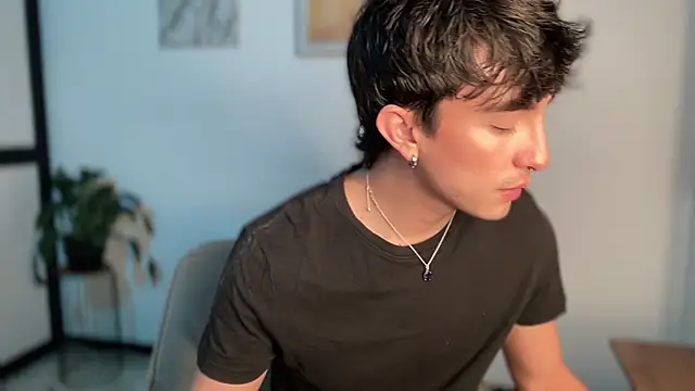 sweettaaron01 online show from May 11, 12:16 am