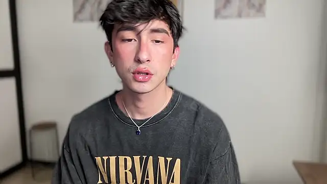 sweettaaron01 online show from May 15, 12:17 am